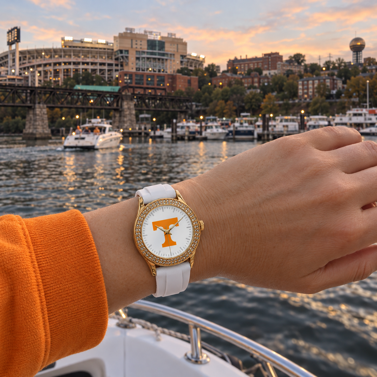 Skip the traffic, take a boat - Tennessee Volunteers watch
