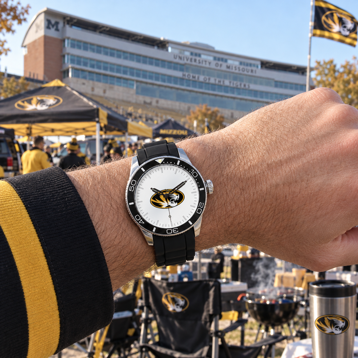 Tailgate lots open at dawn - Missouri Tigers watch
